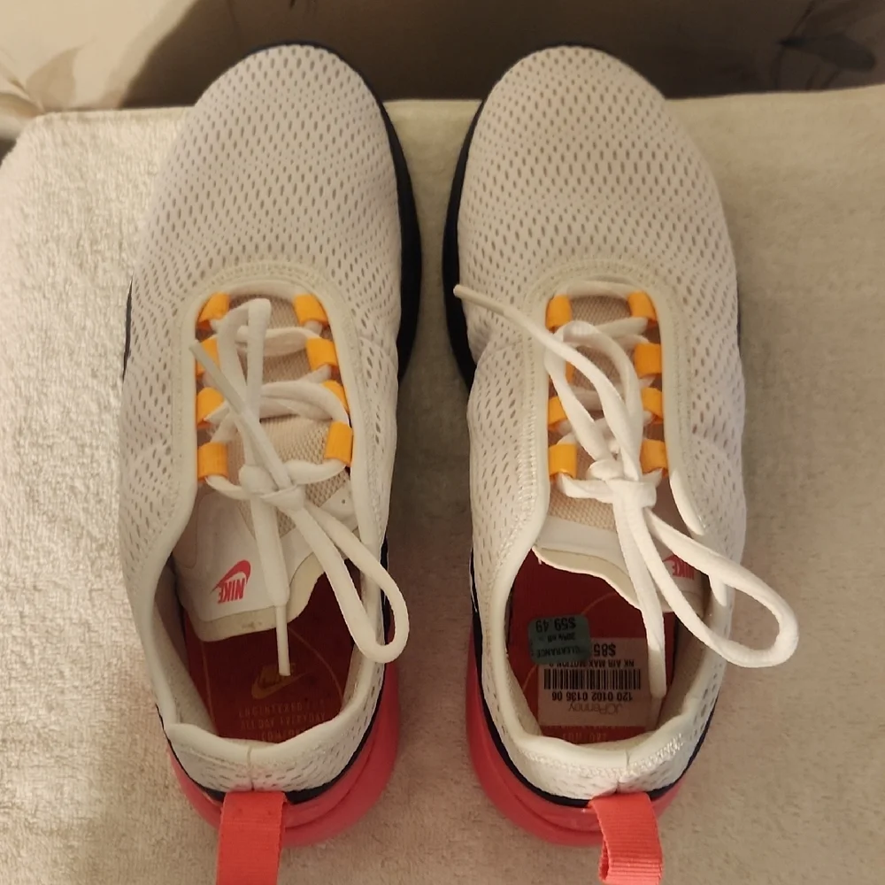 Nike Air Max 270 White and Pink with Yellow Swoosh (NWT, size 7.5)